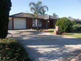 19 Magnolia Cres, Craigmore, SA 5114