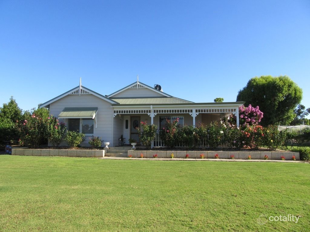 11 Housden Cl, Muchea, WA 6501