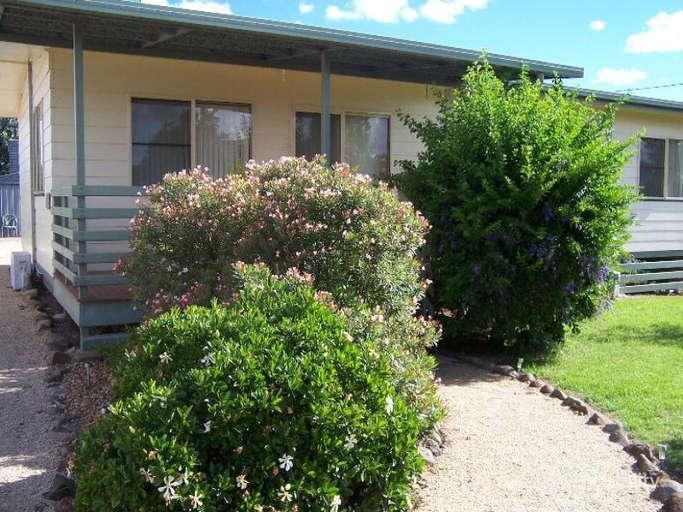 16 Hill St, Nobby, QLD 4360