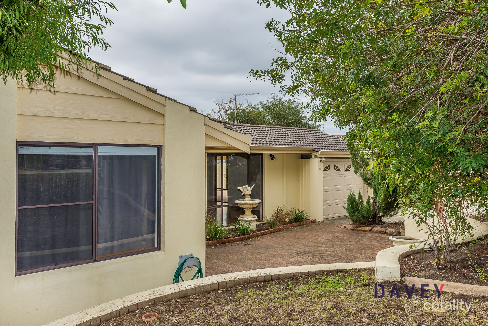 24 Tallow Rmbl, Edgewater, WA 6027