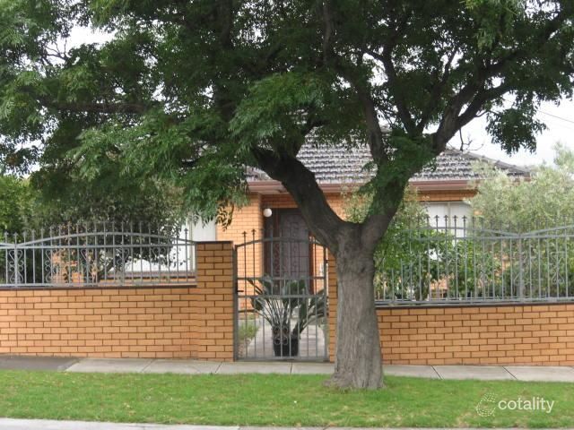 32 Mckittrick Rd, Bentleigh, VIC 3204