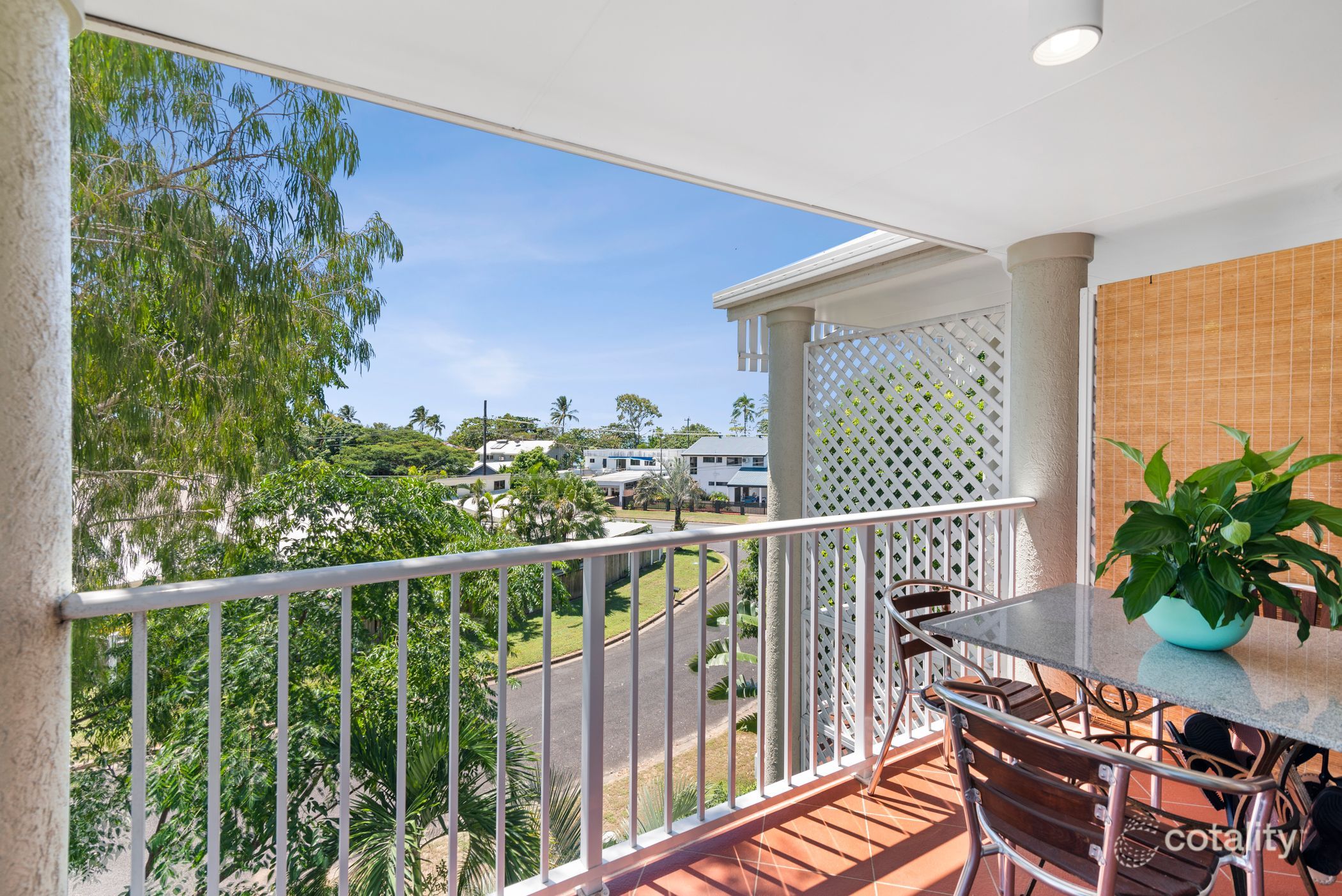 10/129-135 Oleander St, Holloways Beach, QLD 4878