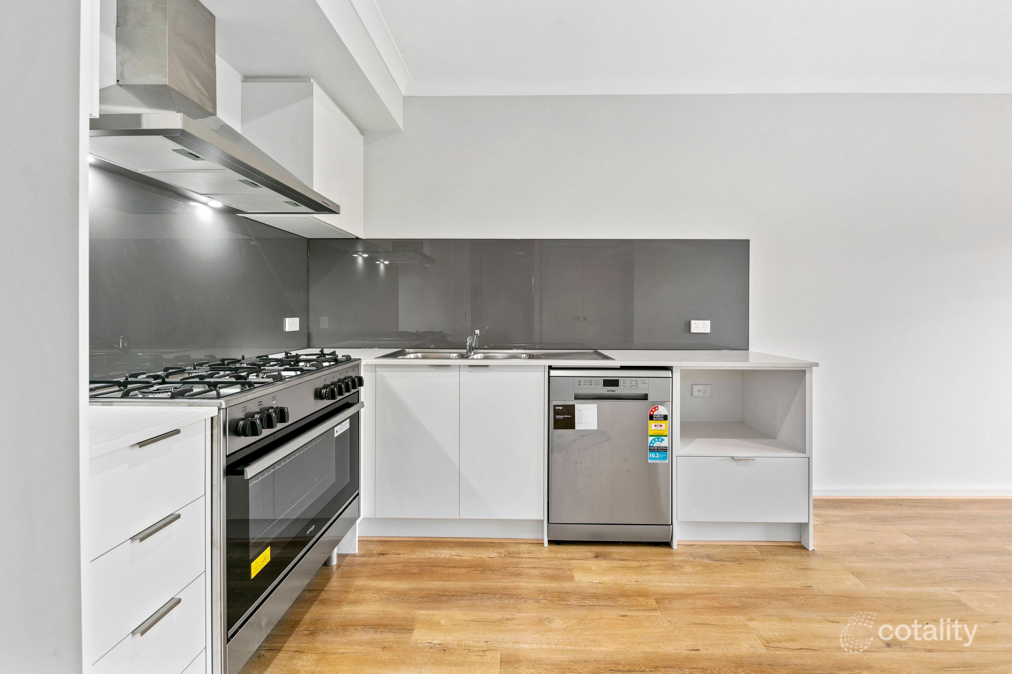 16 Staccato Tce, Strathtulloh, VIC 3338