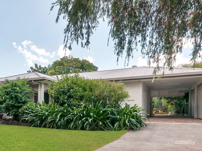 24 Cairnwell St, Smithfield, QLD 4878