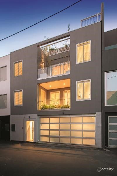 17 St Matthews Way, Prahran, VIC 3181