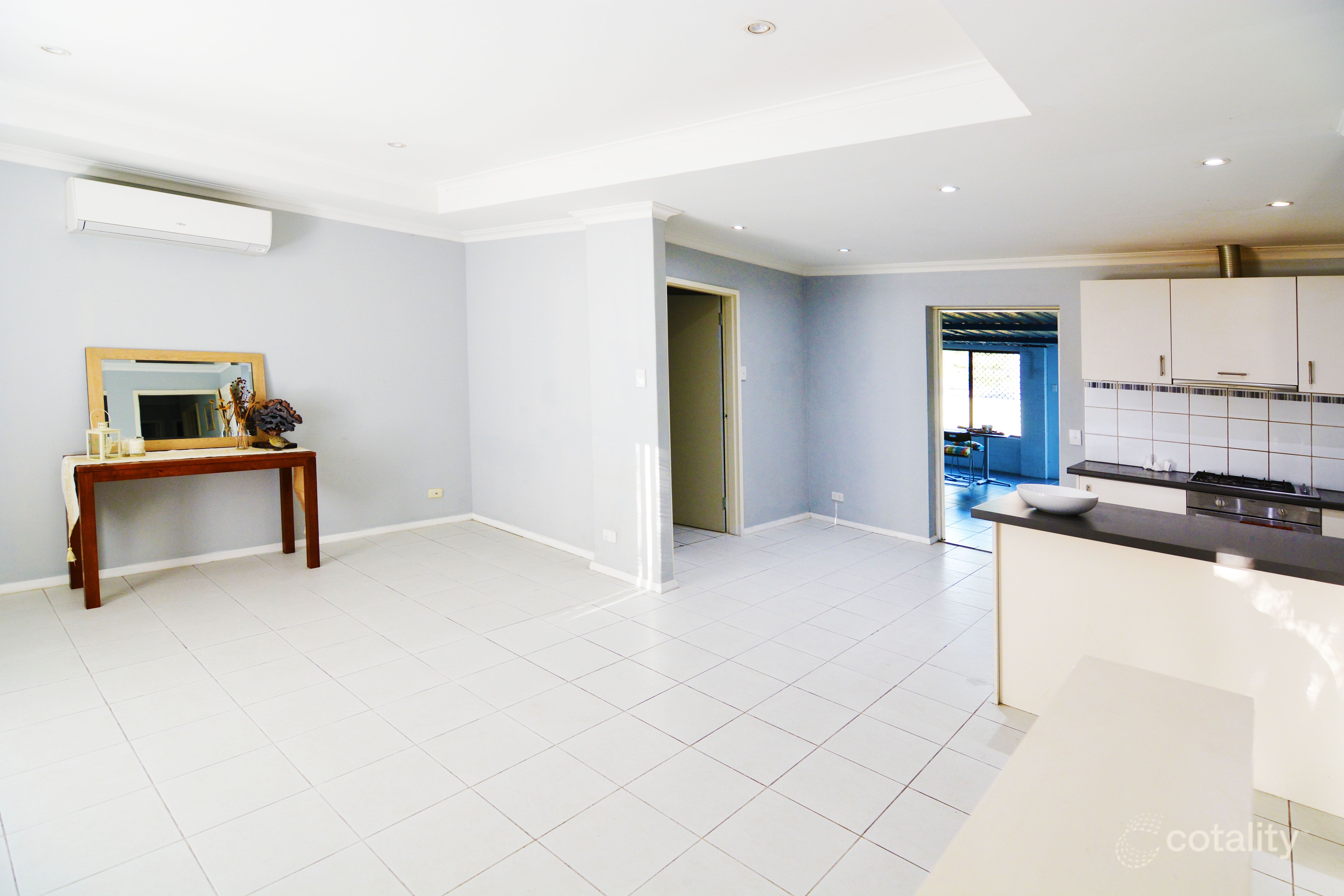 18 Whitworth Ave, Girrawheen, WA 6064