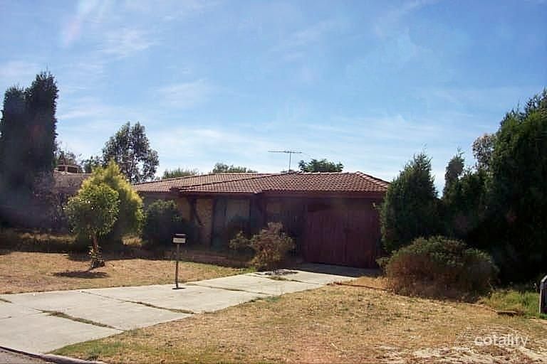 4 Emu Rd, Brookdale, WA 6112