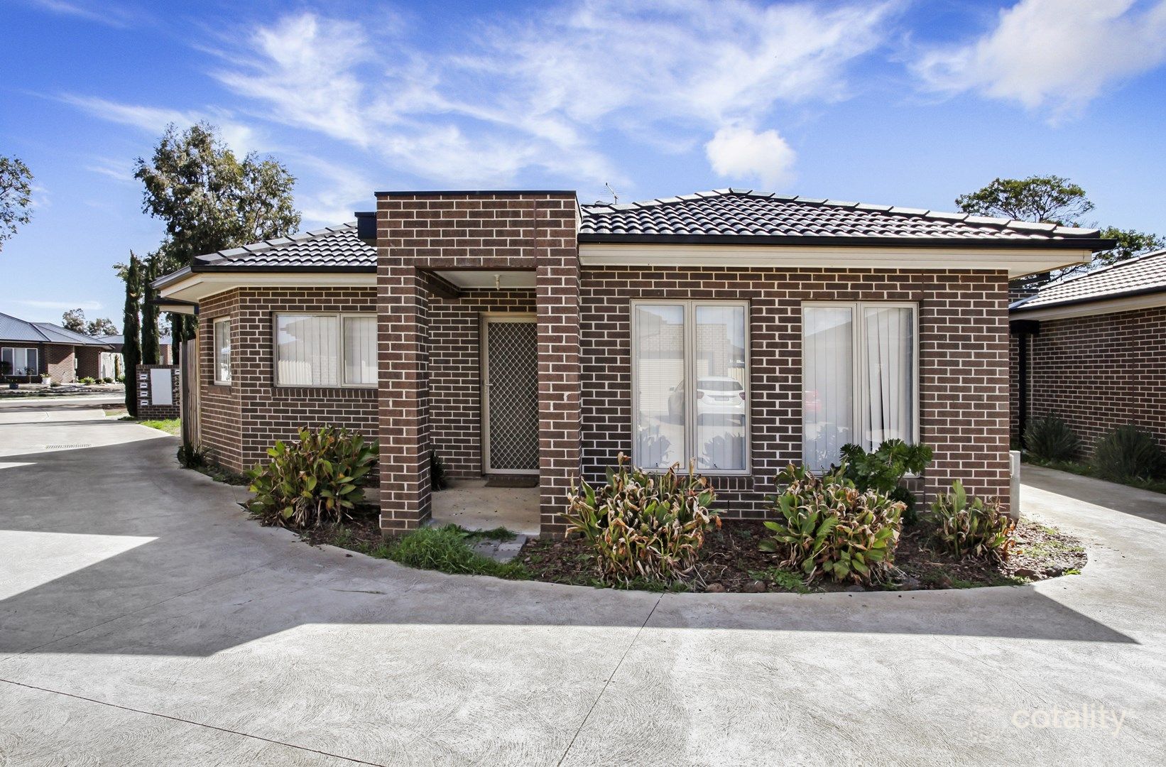 2/13 Bronton Cl, Kurunjang, VIC 3337