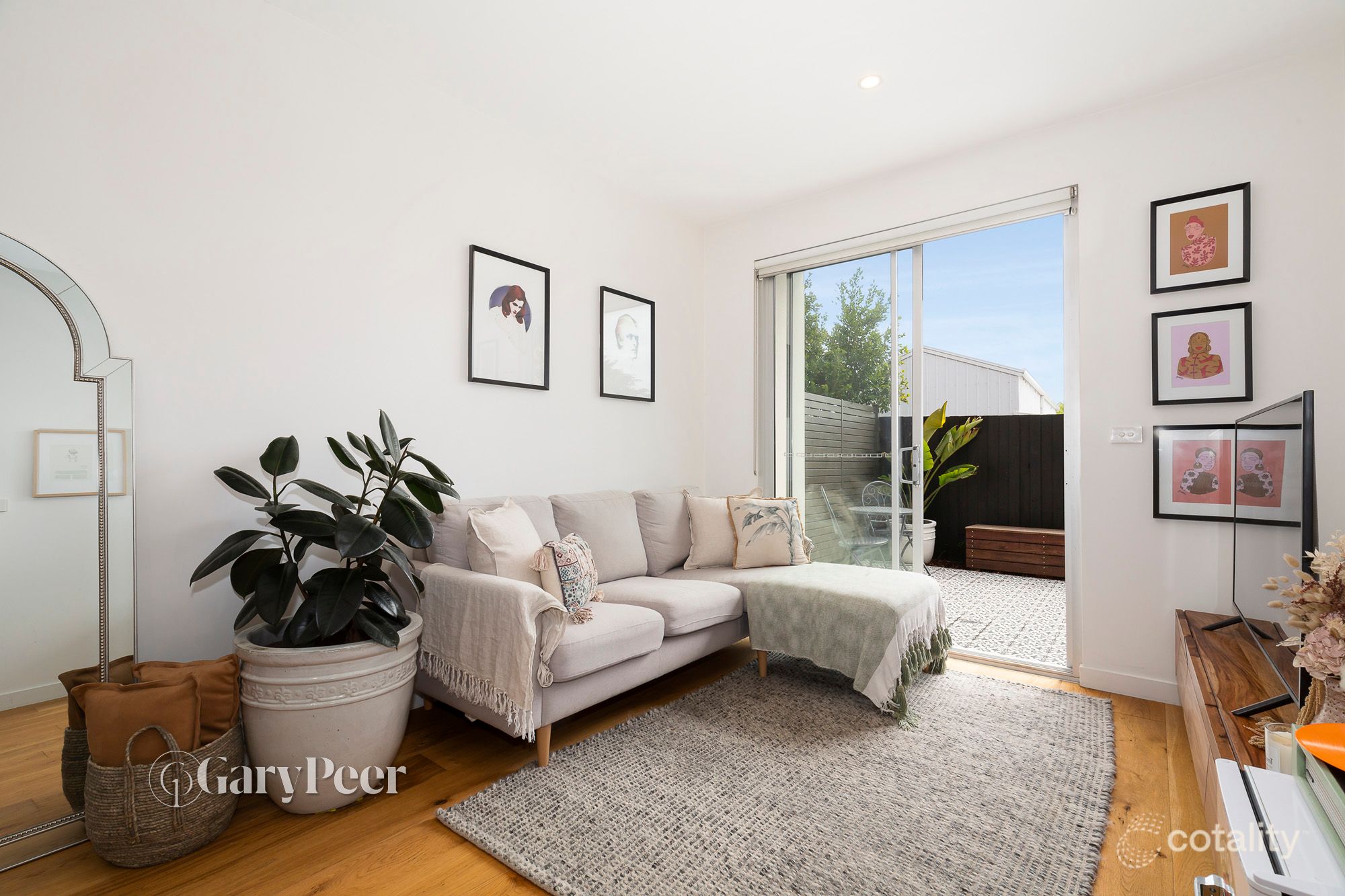 2/220 Burke Rd, Glen Iris, VIC 3146