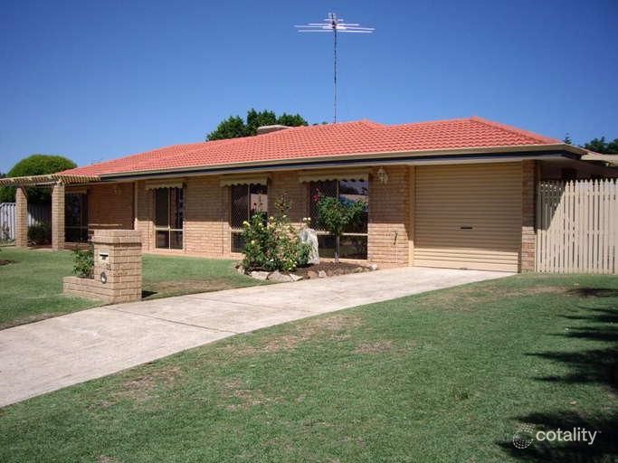 35 Honeysuckle Rmbl, Halls Head, WA 6210