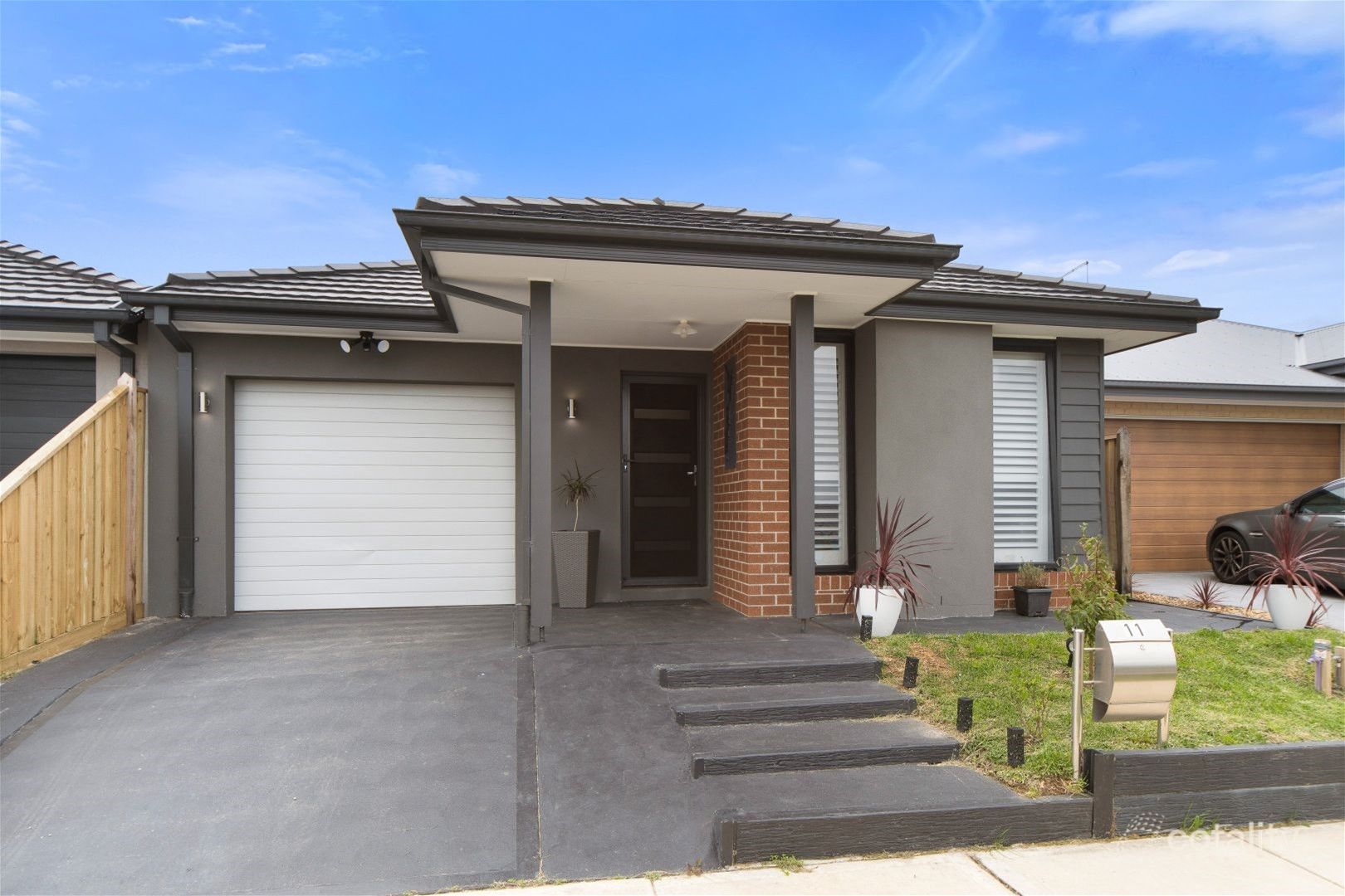 11 Remedy Dr, Clyde, VIC 3978