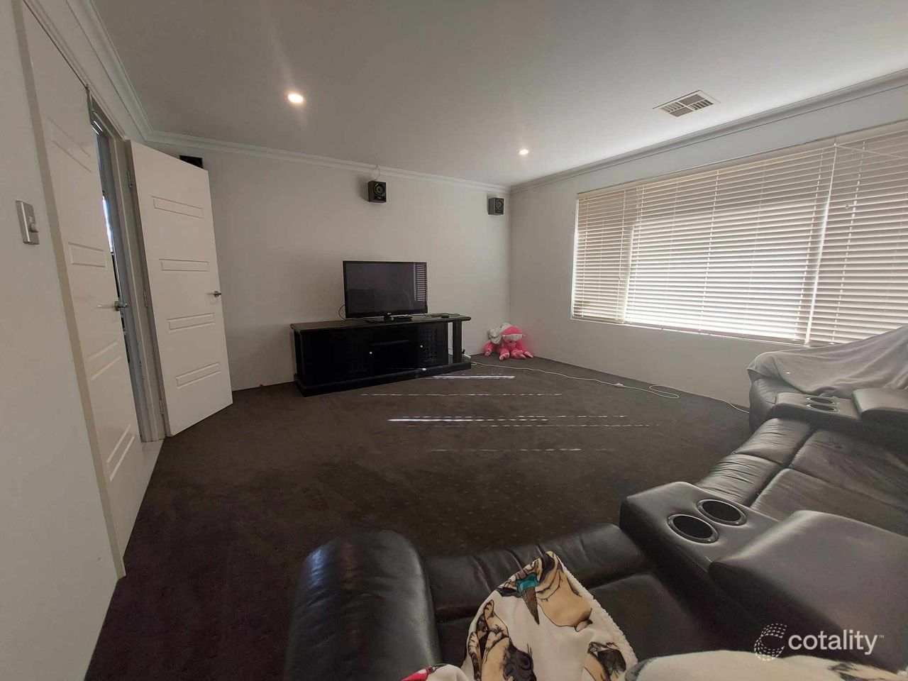 15 Helmsdale Loop, Butler, WA 6036