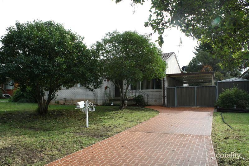 17 Harrow Rd, Cambridge Park, NSW 2747