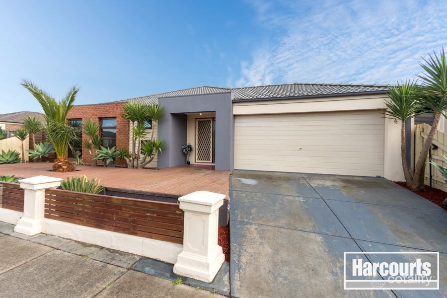 4 Robusta Ave, Cranbourne, VIC 3977