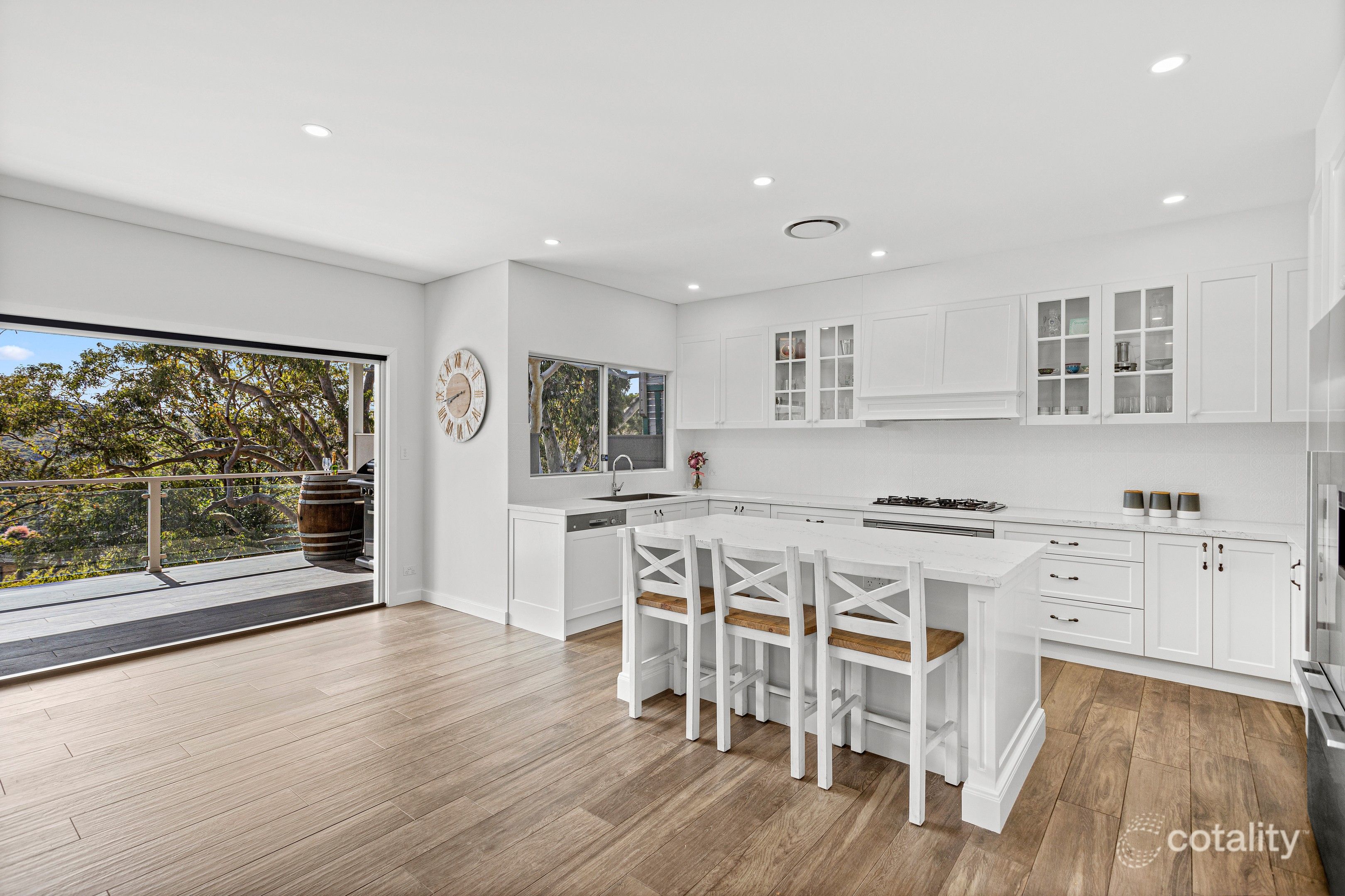 16 Halls Rd, Helensburgh, NSW 2508