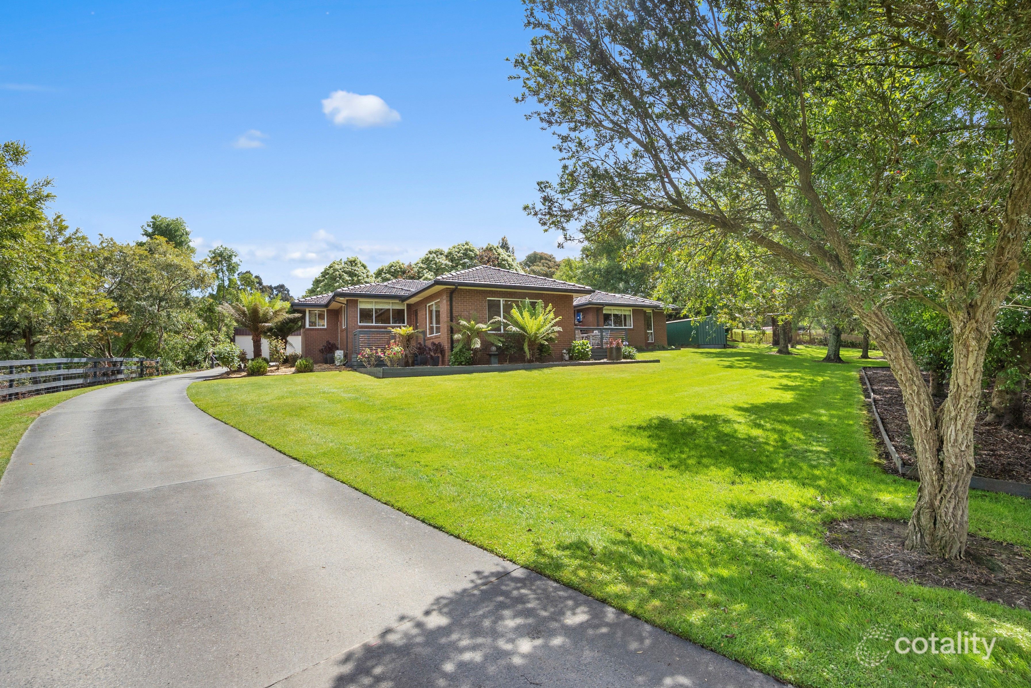 24 Elmores Rd, Korumburra, VIC 3950