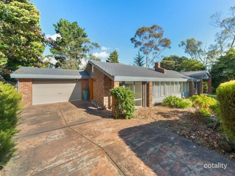 25 Meribil Cl, Mount Eliza, VIC 3930