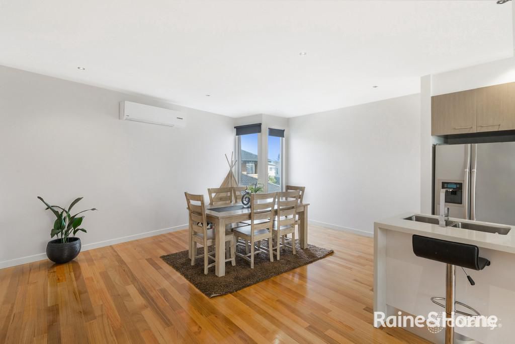 8/25 Boathouse Dr, Caroline Springs, VIC 3023