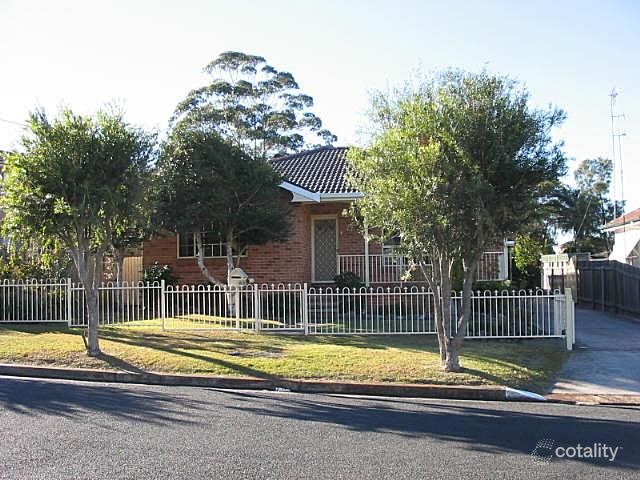 27 Victoria Ave, Toukley, NSW 2263