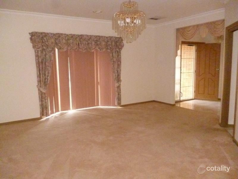 17 Franks Way, Cranbourne North, VIC 3977