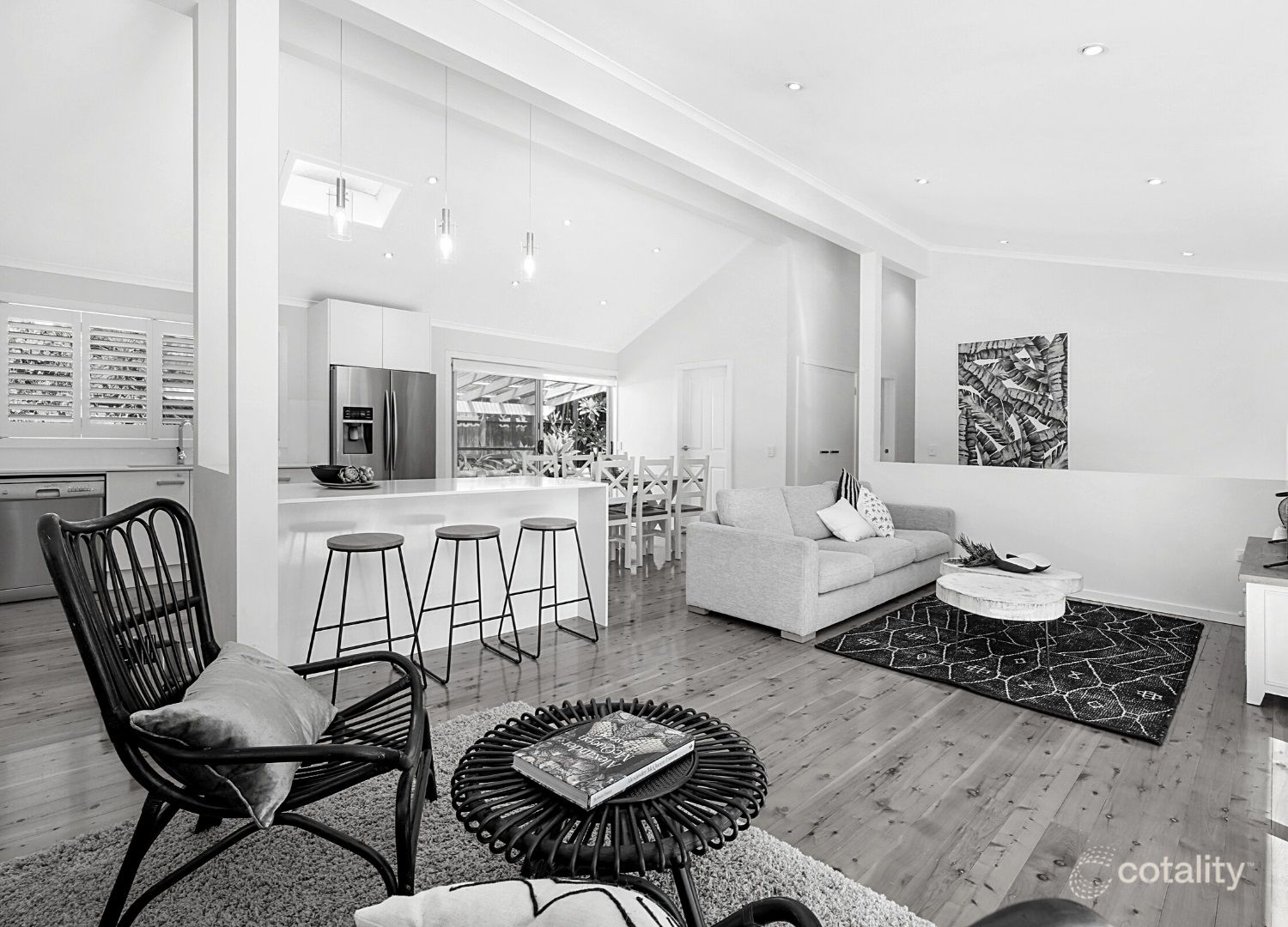 292 Avoca Dr, Avoca Beach, NSW 2251