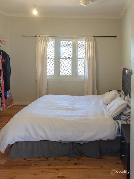 63 Sussex Inlet Rd, Sussex Inlet, NSW 2540