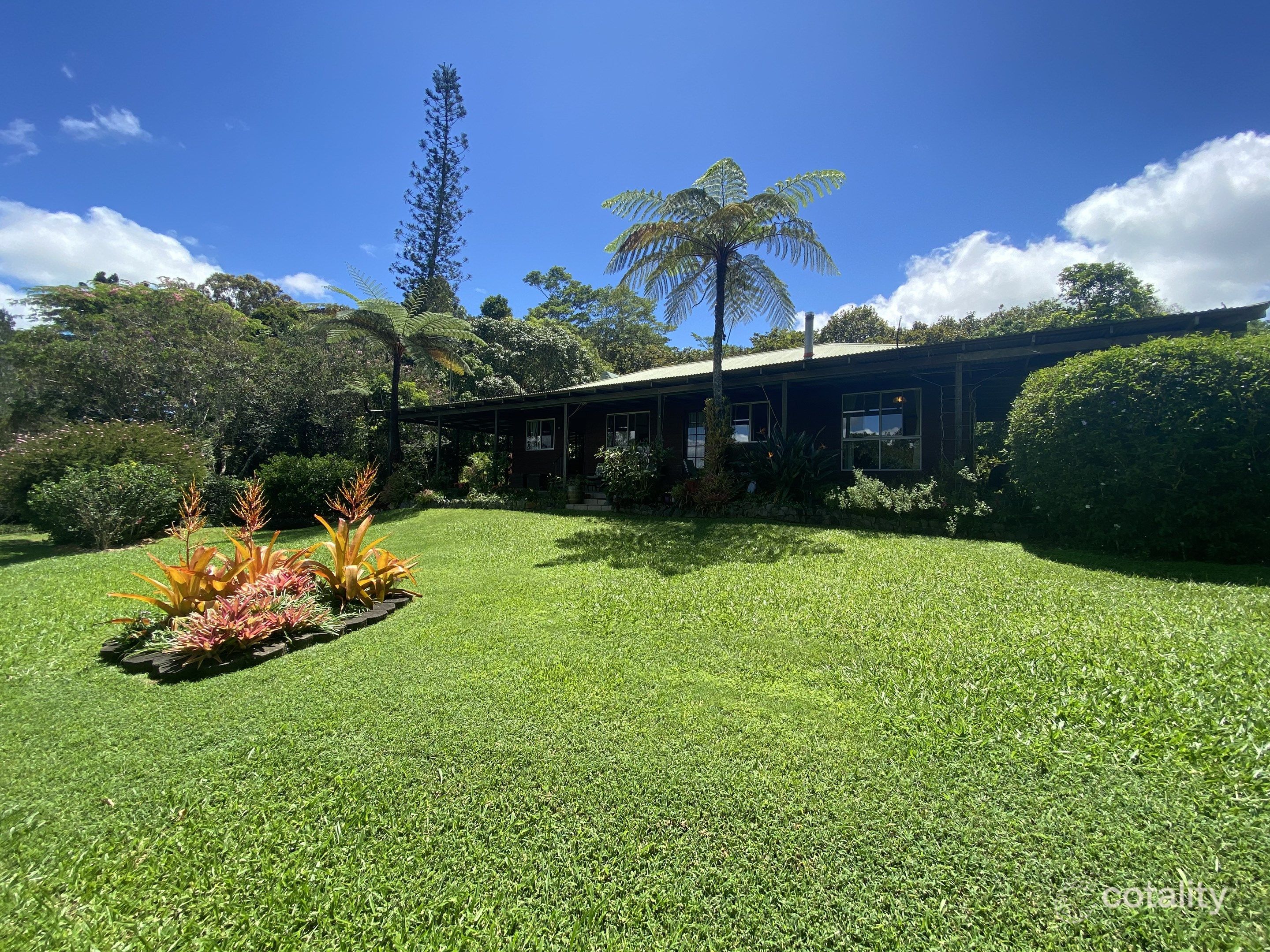 93 Mclean Rd, Lake Barrine, QLD 4884