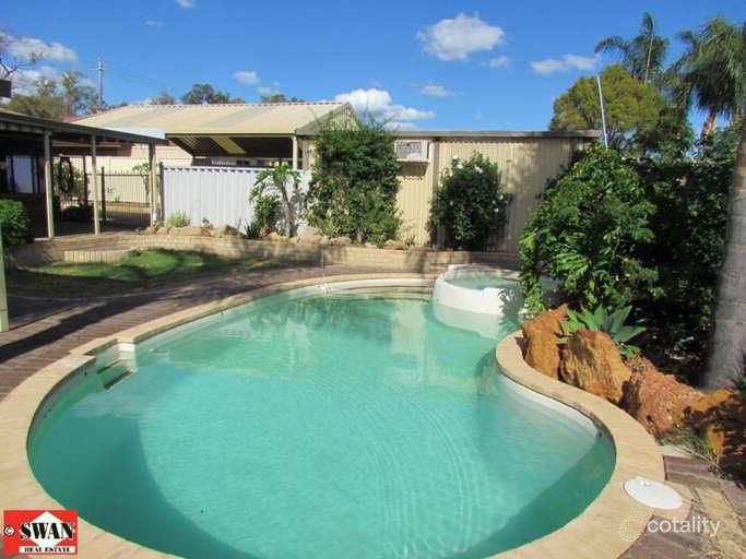 77 Myles Rd, Swan View, WA 6056