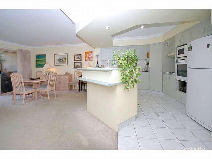 72/88 Cotlew St E, Southport, QLD 4215