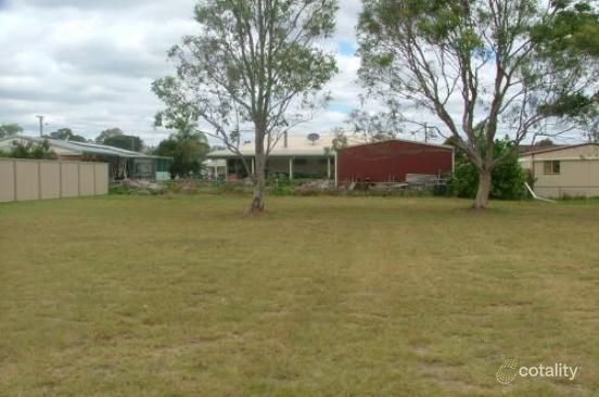 15 Hawthorne St, Nanango, QLD 4615