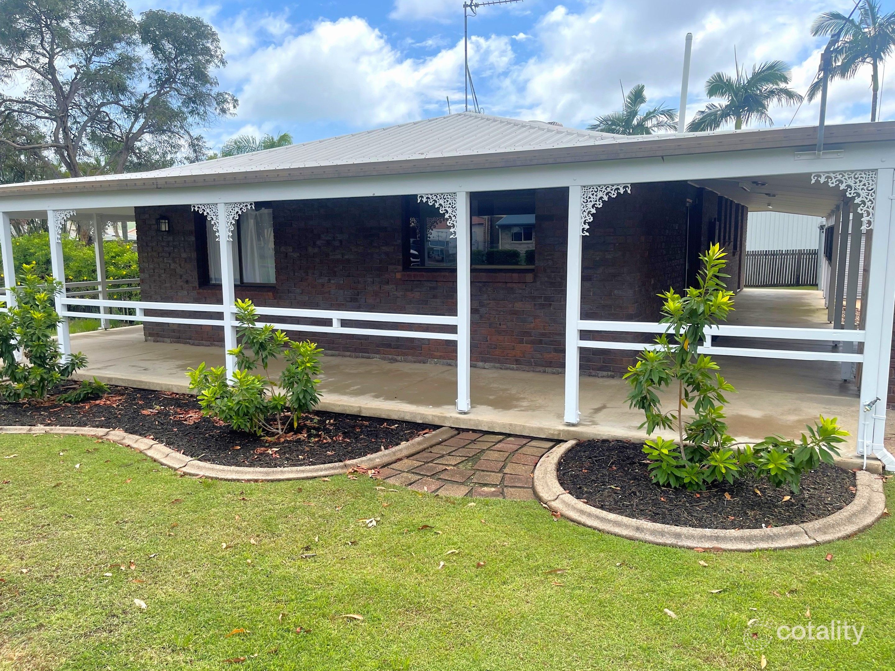 4 Picnic St, Pialba, QLD 4655