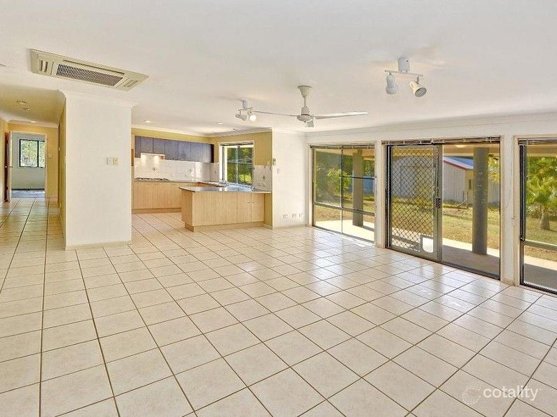 668 Glenview Rd, Glenview, QLD 4553