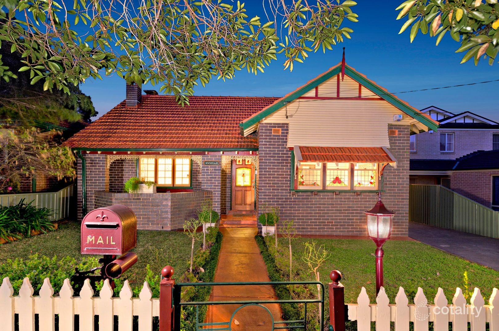 19 Seymour Pde, Belfield, NSW 2191