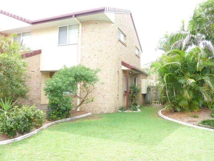 1/7 Maranta St, Elanora, QLD 4221