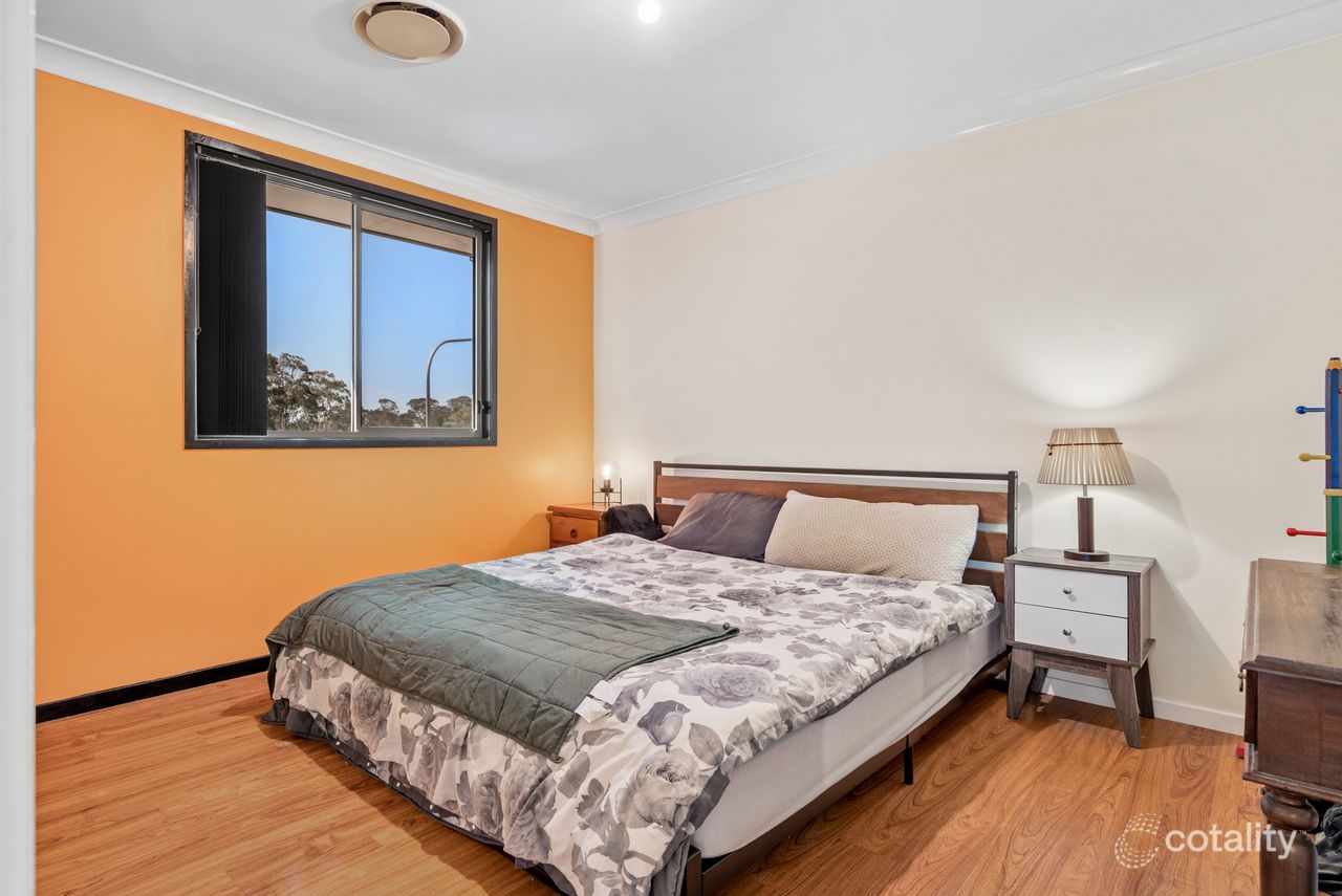 8 Lancia Dr, Ingleburn, NSW 2565