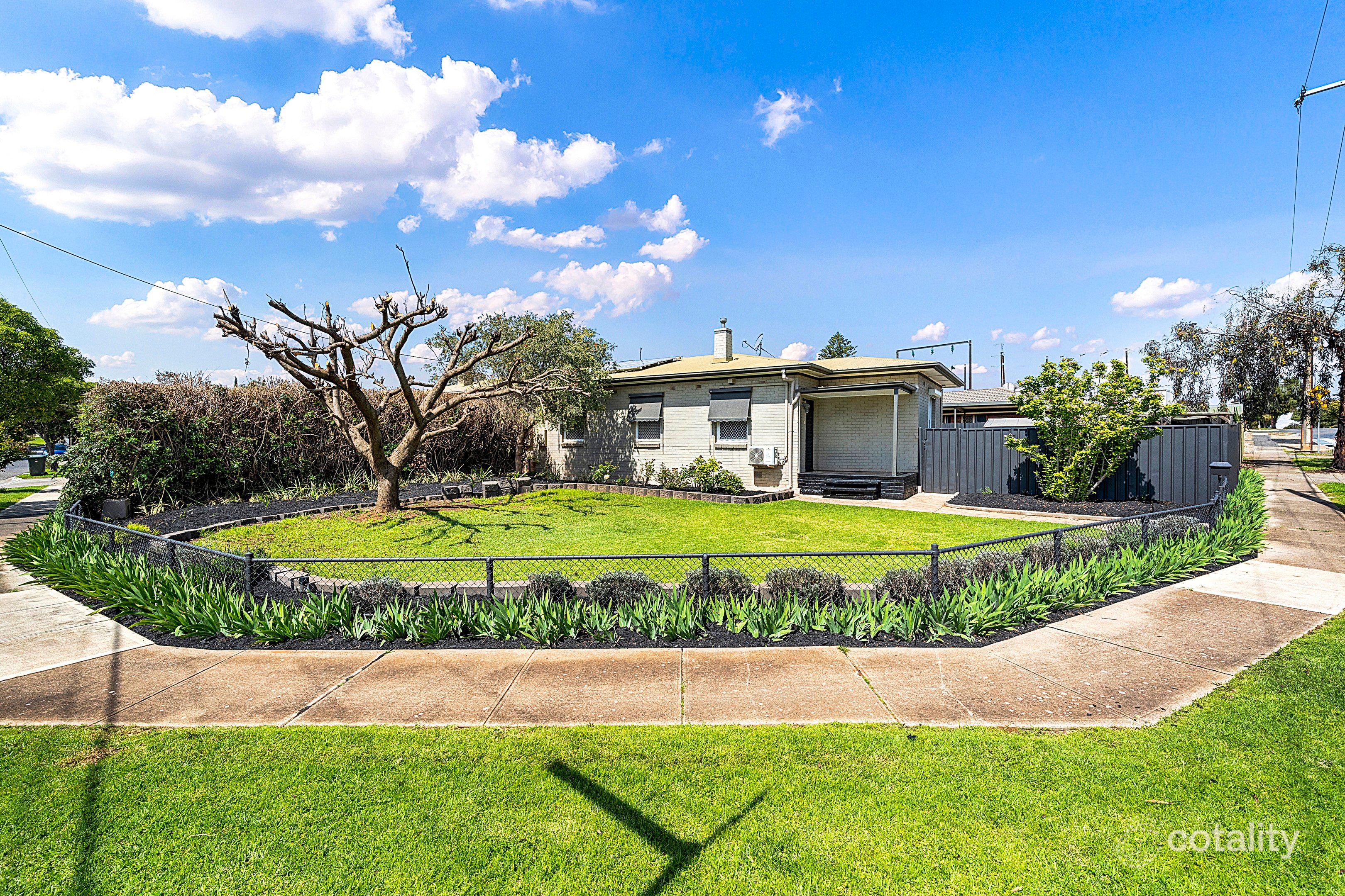 61 Browning St, Clearview, SA 5085