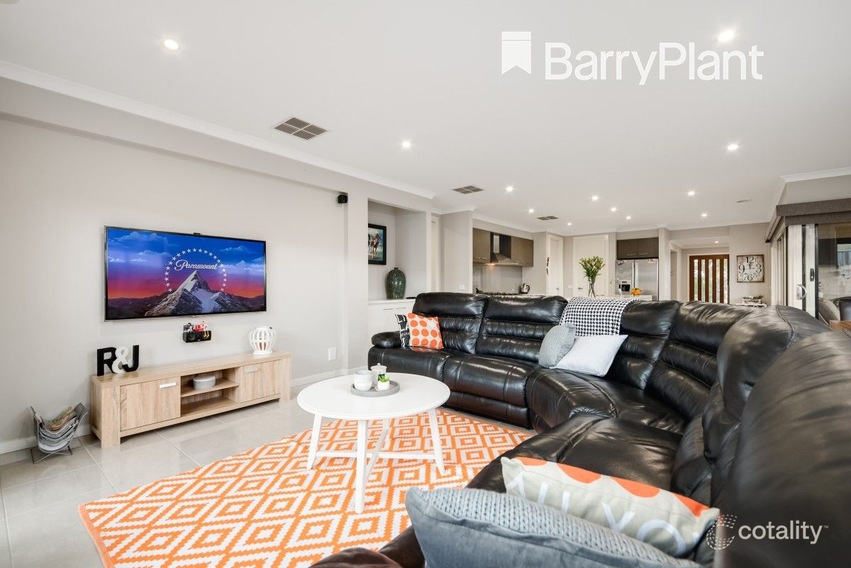 22 Shakespeare Gr, Officer, VIC 3809