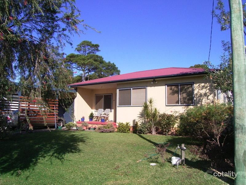 4 Bryan St, Old Bar, NSW 2430