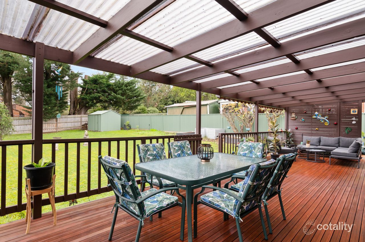 9 Welham Rd, Mooroolbark, VIC 3138