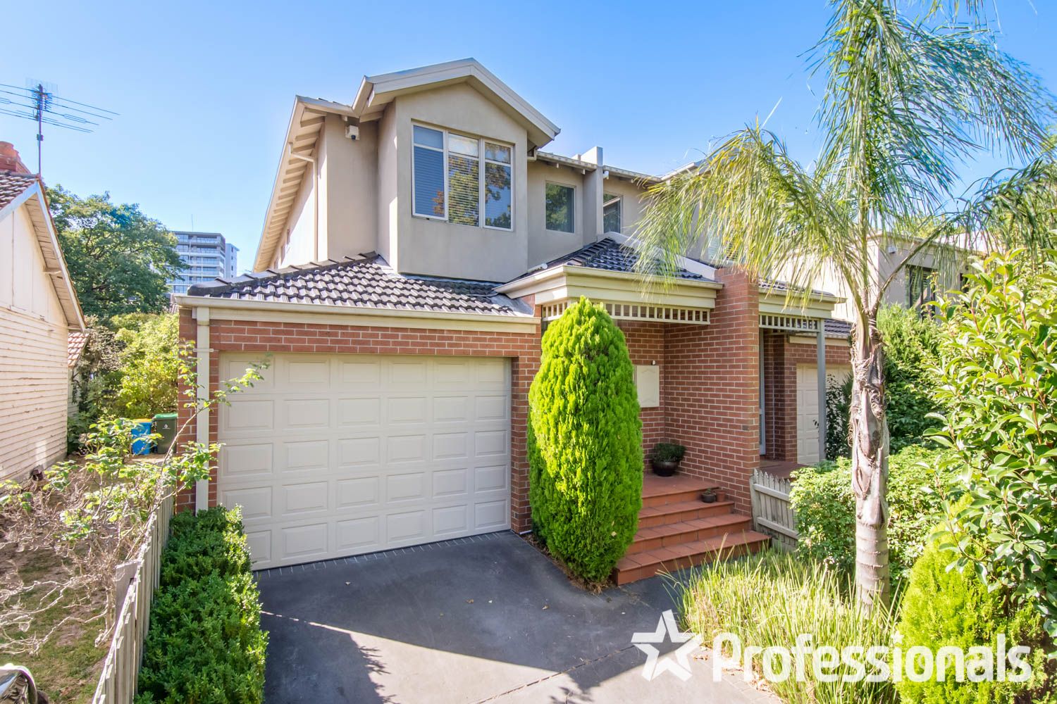 17 Kaikoura Ave, Hawthorn East, VIC 3123