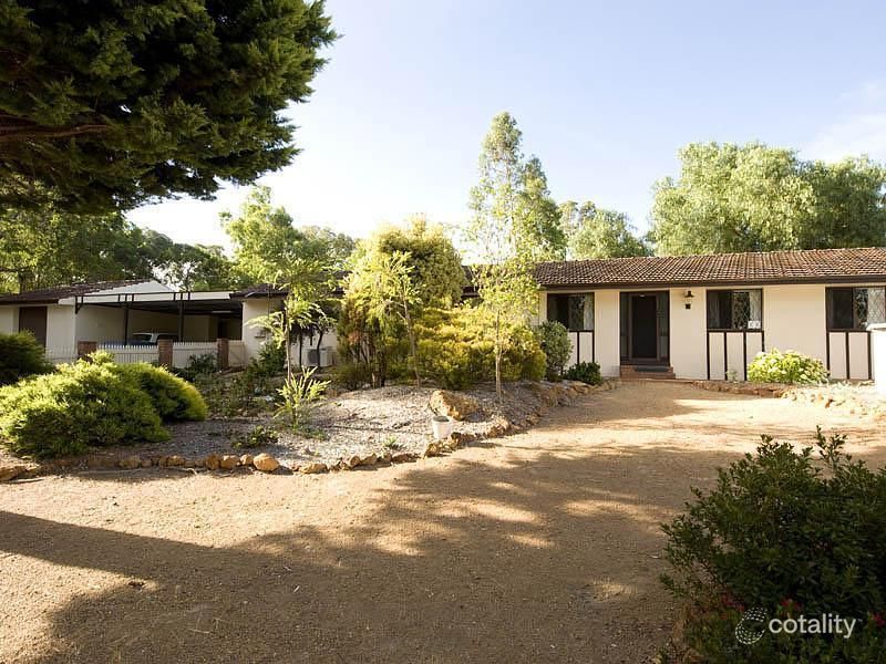 13 Trestrail Ave, Roleystone, WA 6111