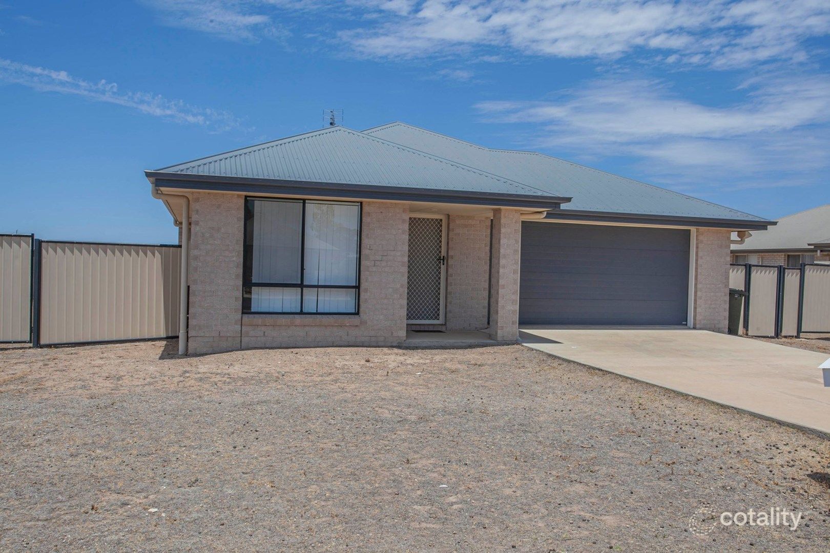 17 Henry Ct, Tara, QLD 4421