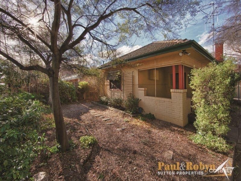 12 Lowe St, Queanbeyan, NSW 2620