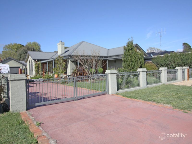54 Day Cct, Bungendore, NSW 2621
