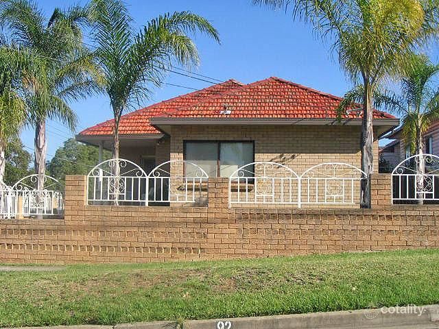 92 Northcote Rd, Greenacre, NSW 2190