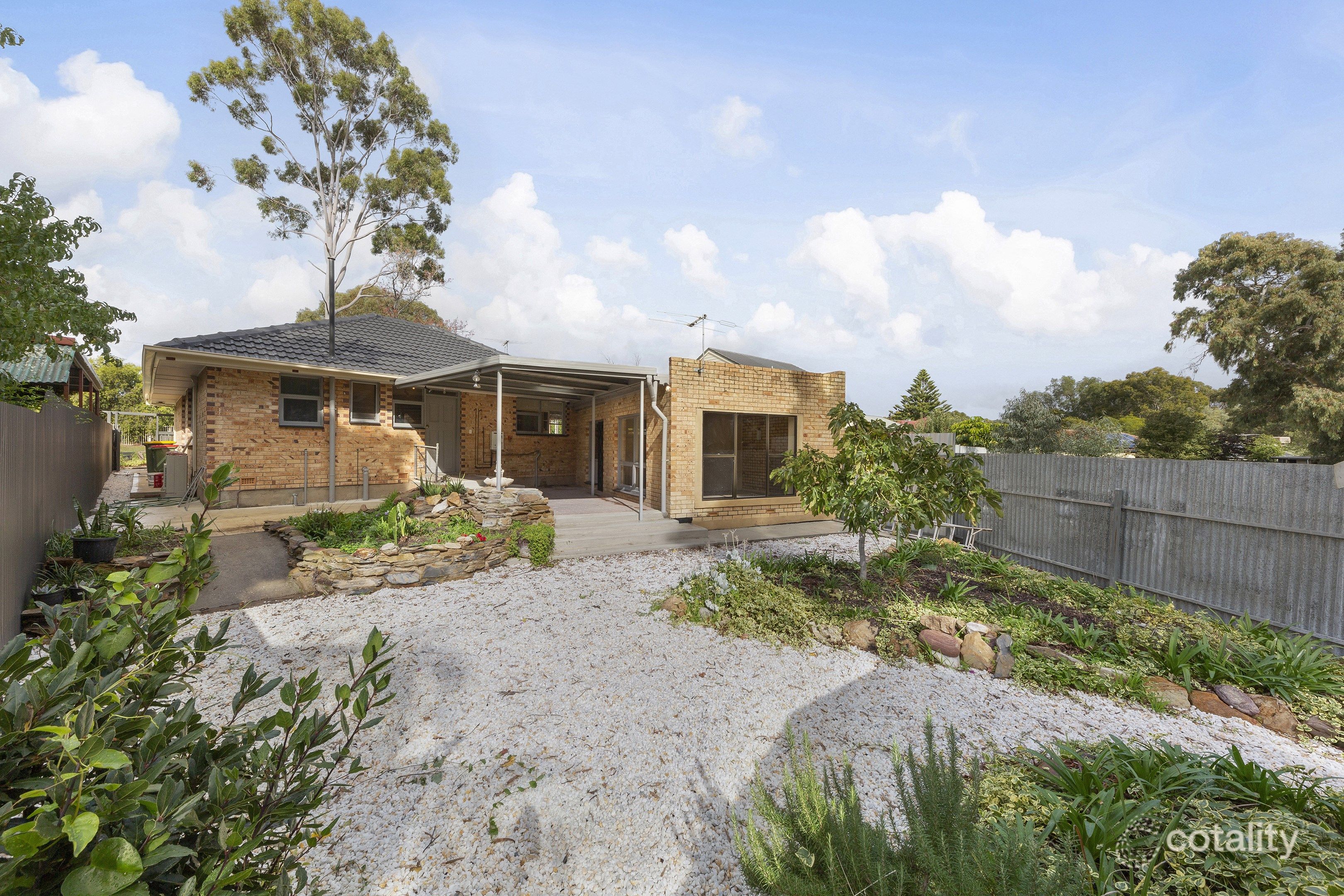10 Norfolk Ave, Valley View, SA 5093