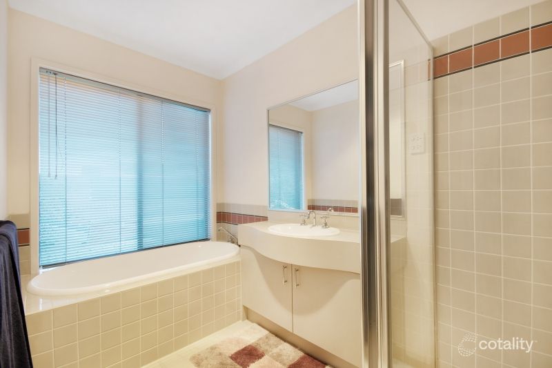 25 Priorswood Dr, Hoppers Crossing, VIC 3029