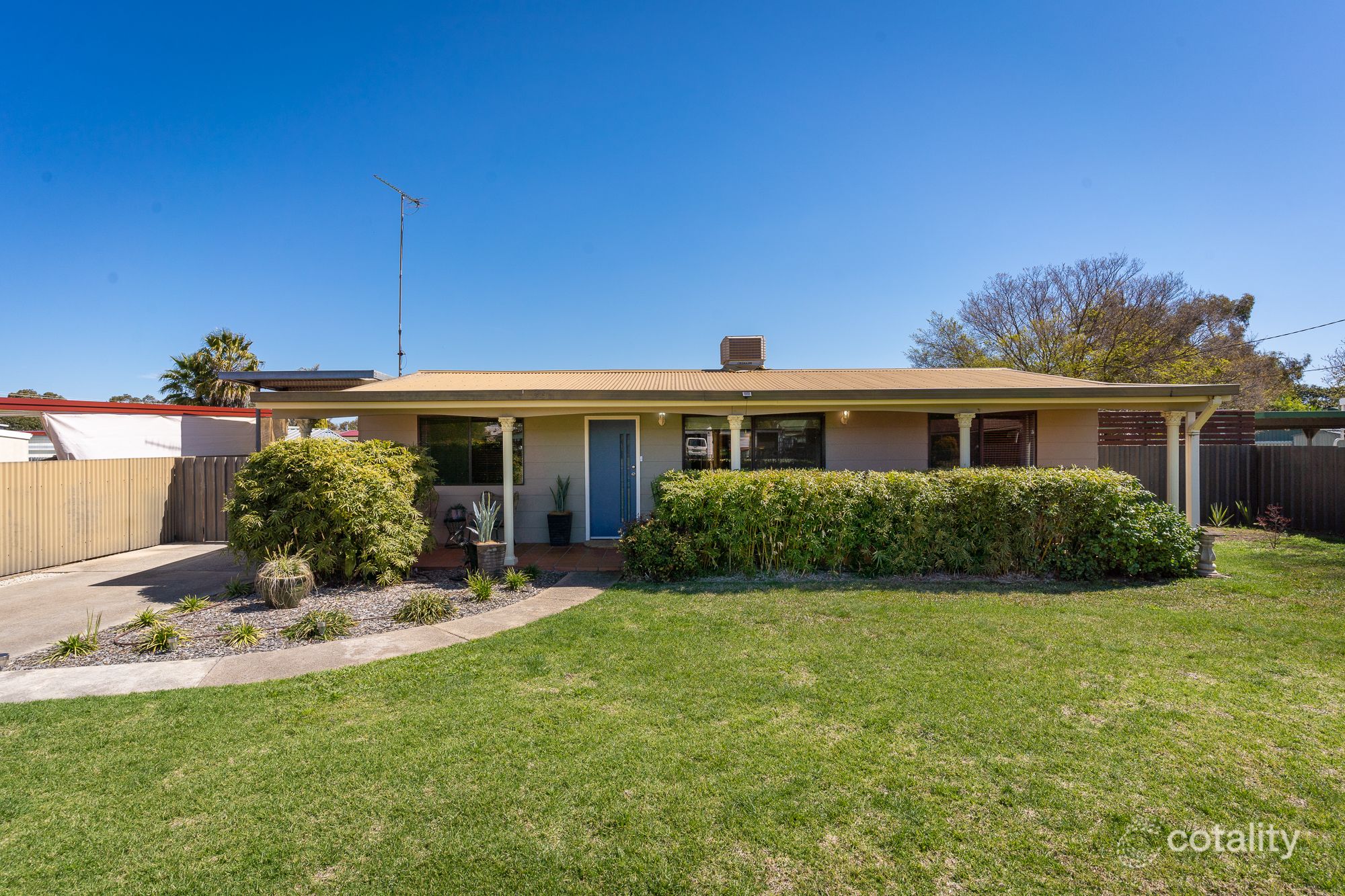16 Watt St, Cowra, NSW 2794