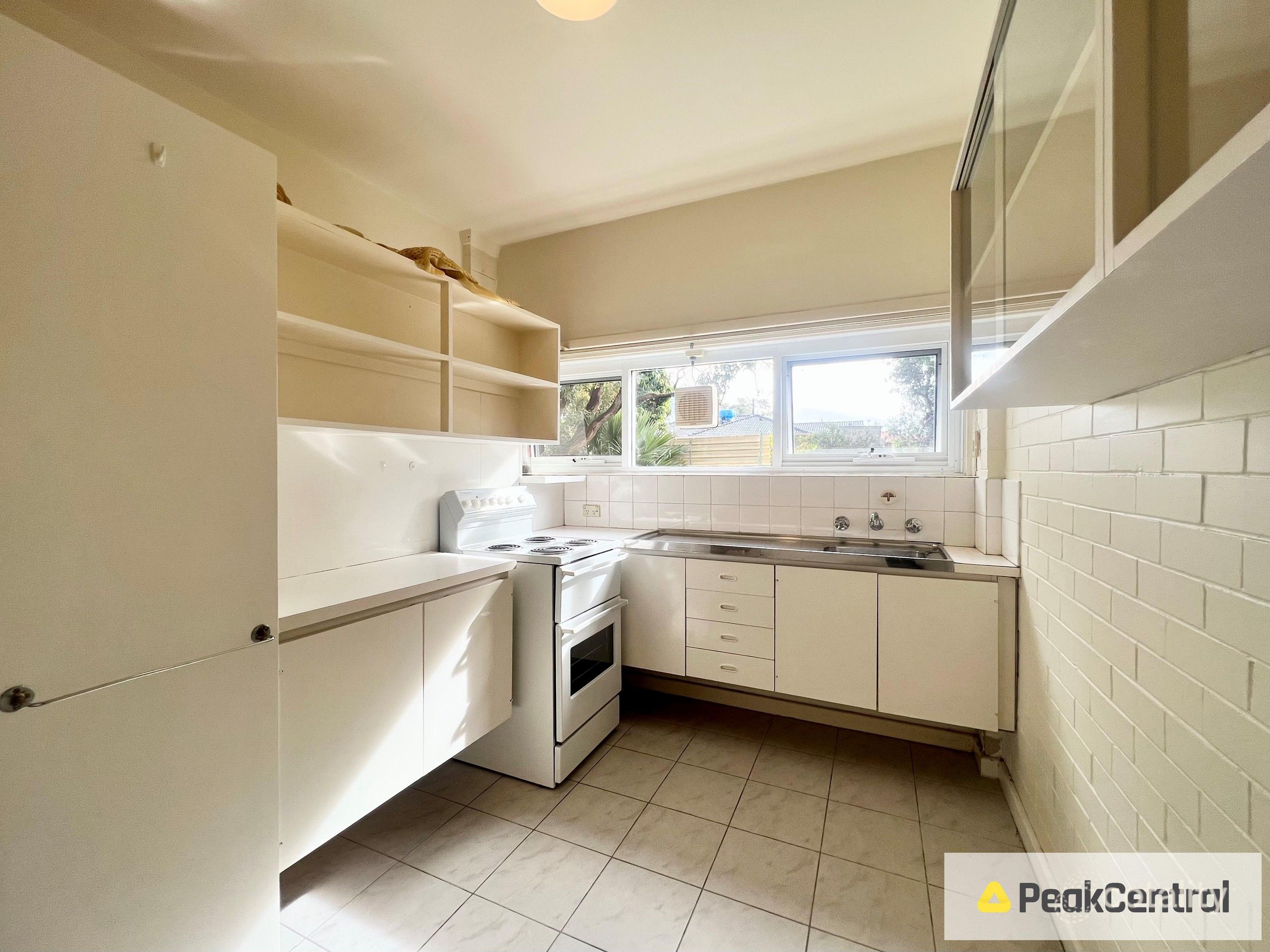 2/37 Paulik Way, Hamilton Hill, WA 6163