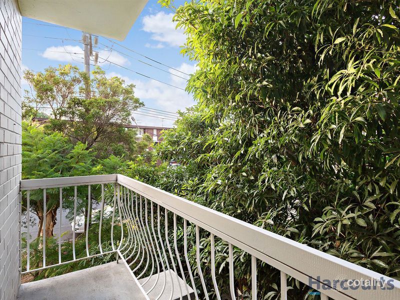 2/14 Deakin St, St Kilda West, VIC 3182